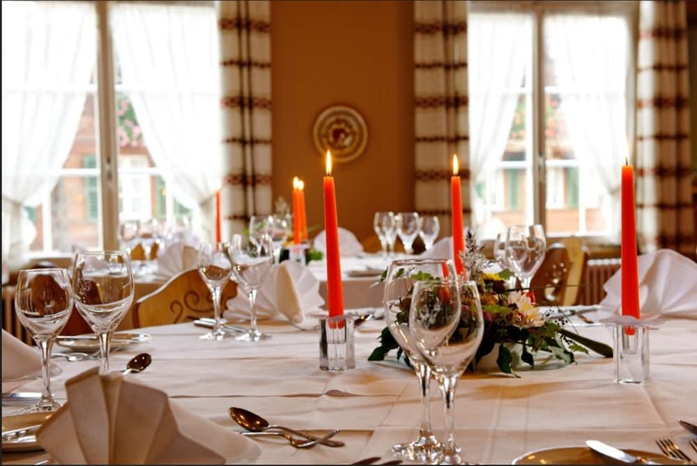 Baeren Hotel, The Bear Inn Вилдерсвил Екстериор снимка