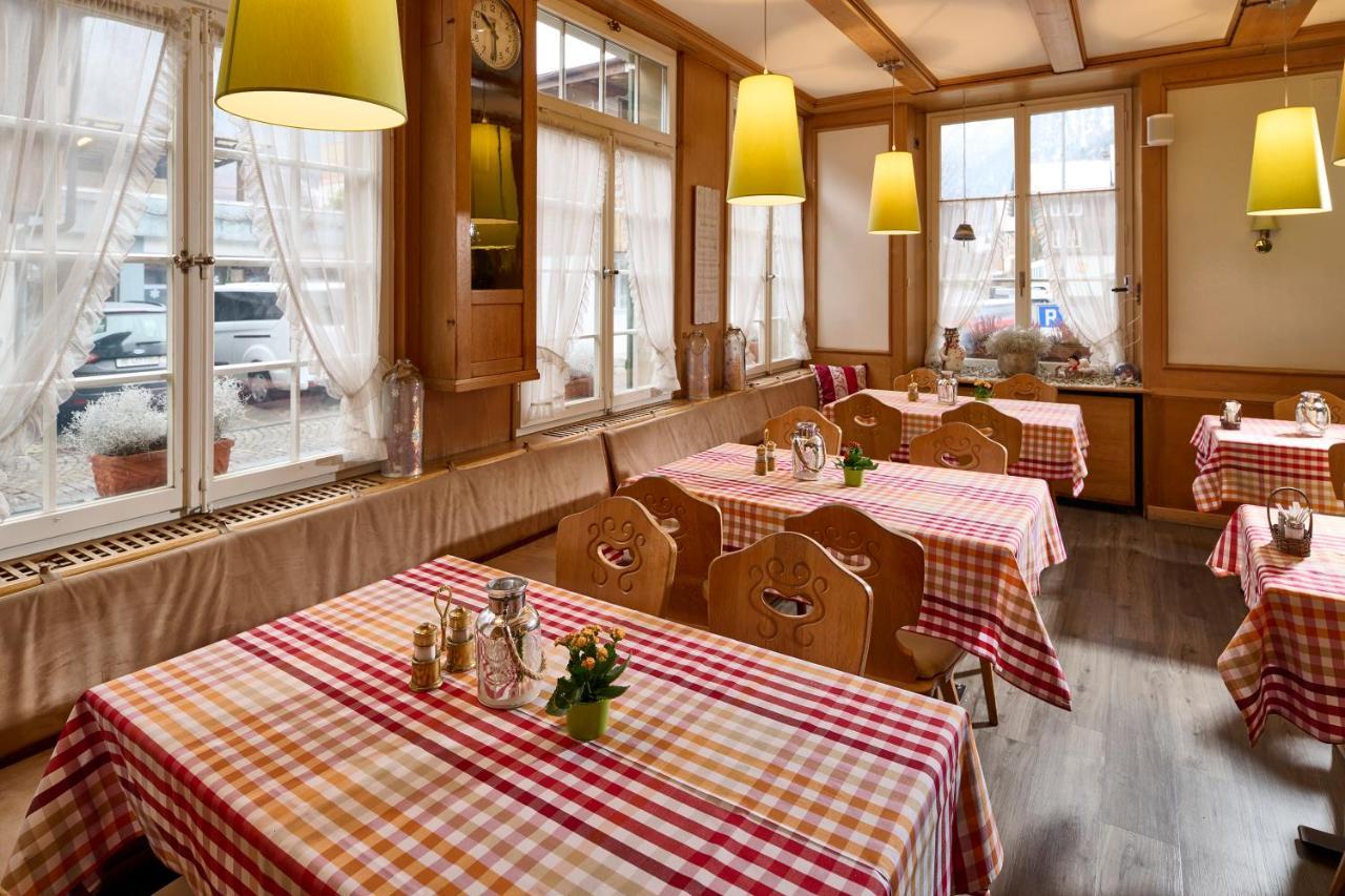 Baeren Hotel, The Bear Inn Вилдерсвил Екстериор снимка