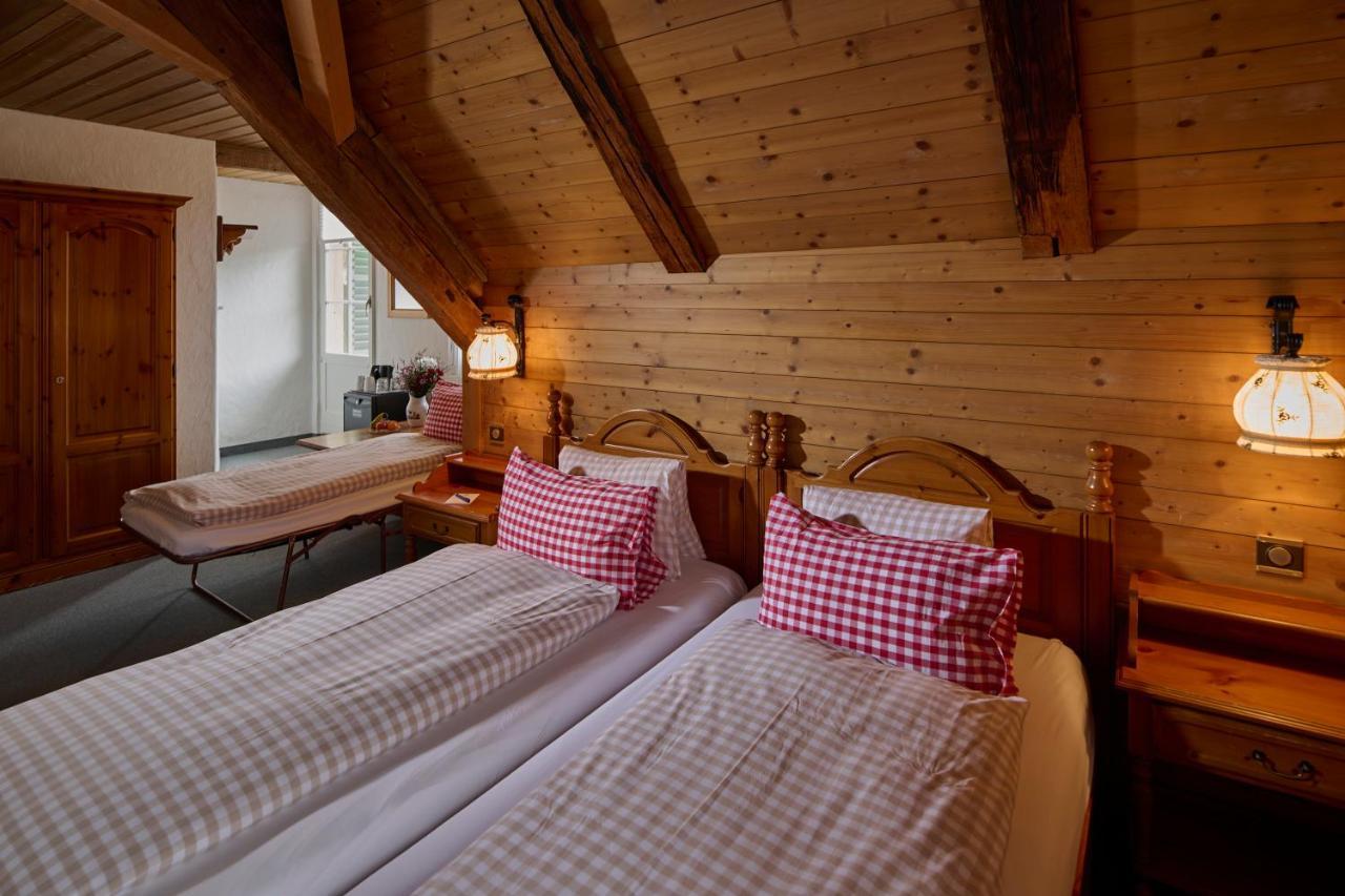 Baeren Hotel, The Bear Inn Вилдерсвил Екстериор снимка