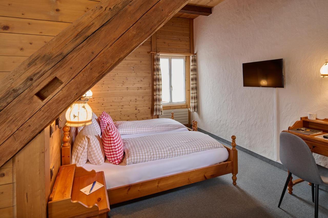 Baeren Hotel, The Bear Inn Вилдерсвил Екстериор снимка