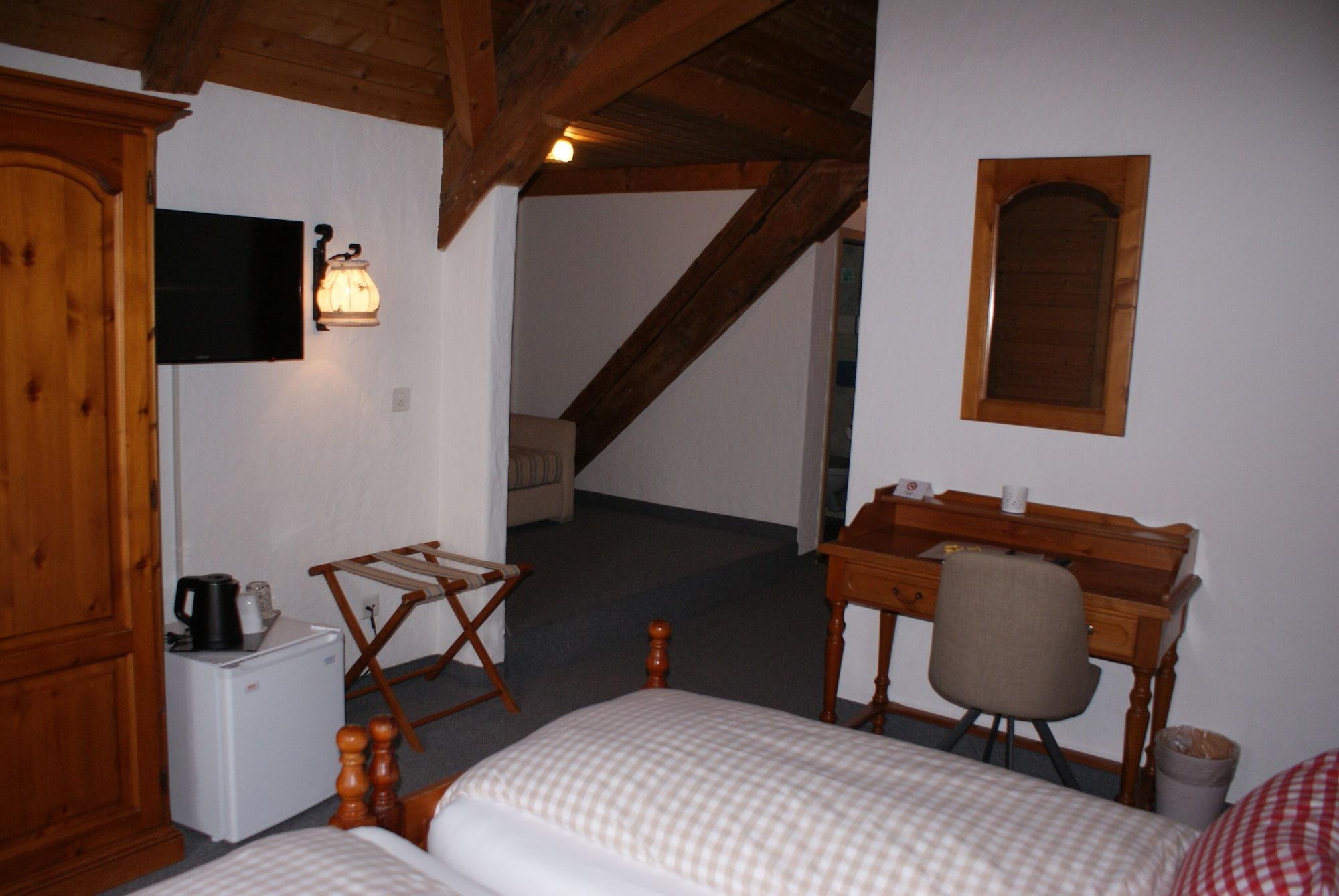 Baeren Hotel, The Bear Inn Вилдерсвил Екстериор снимка