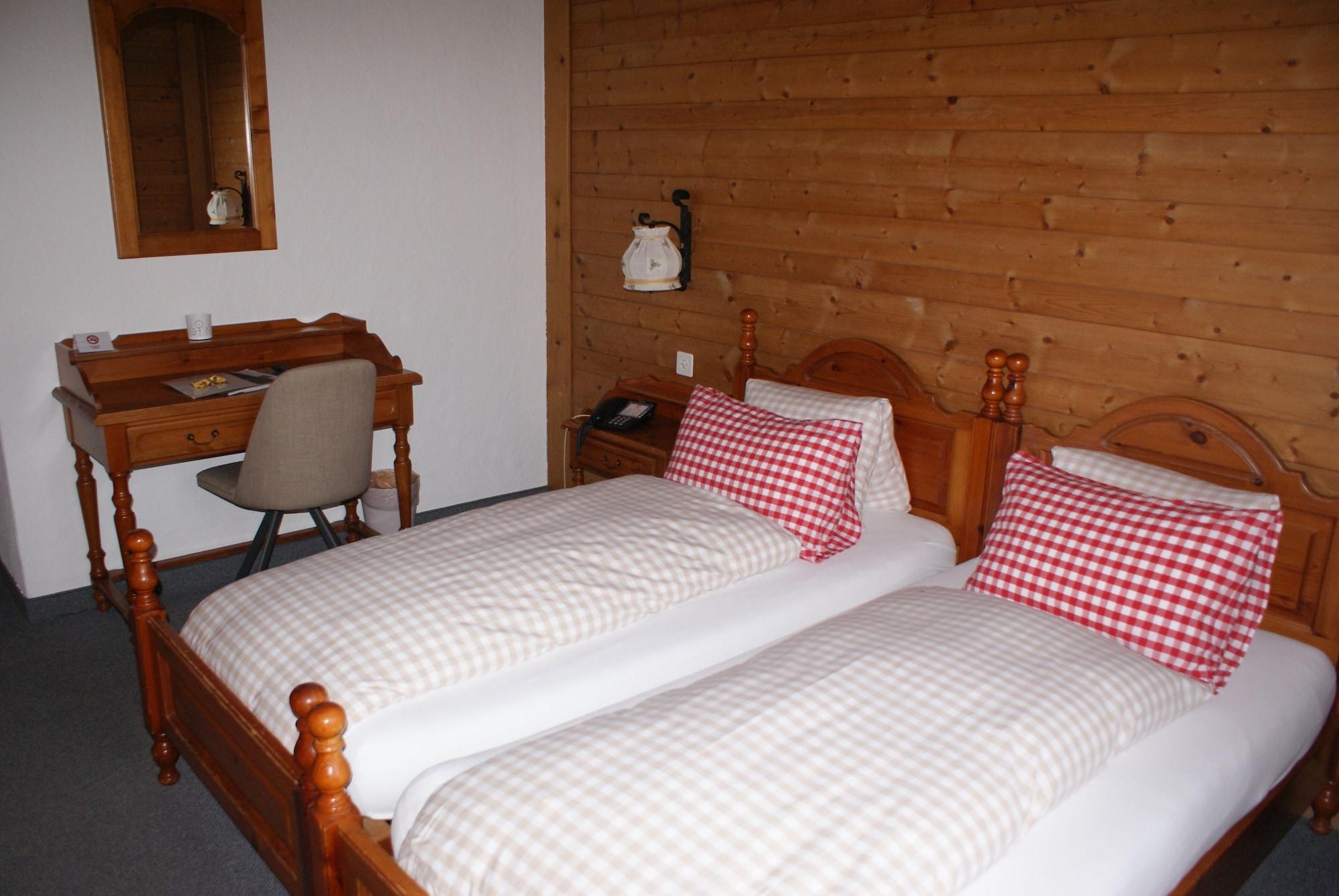 Baeren Hotel, The Bear Inn Вилдерсвил Екстериор снимка