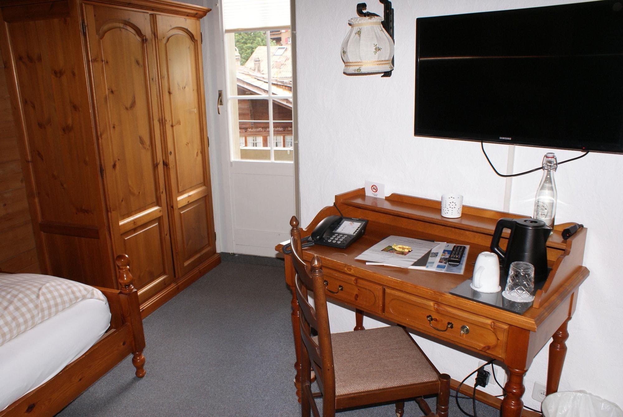Baeren Hotel, The Bear Inn Вилдерсвил Екстериор снимка